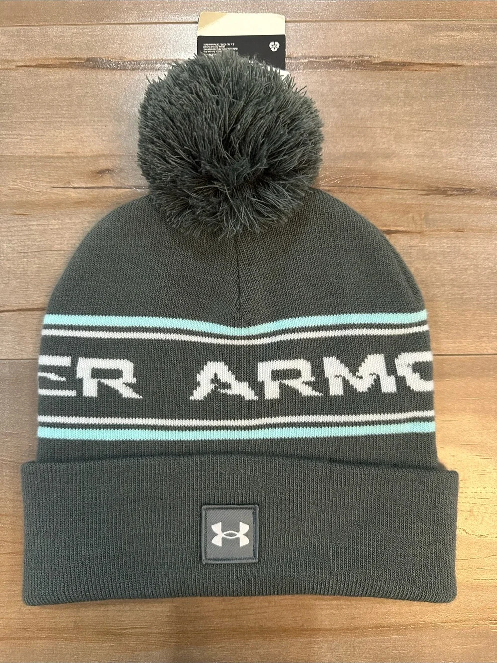 Under Armour cuff white contrast